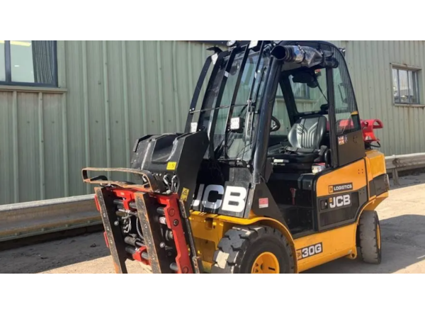 Stivuitor Telescopic JCB TLT 30G de vanzare